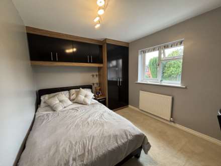 35 Ridgewood Avenue, Oldham, Image 21