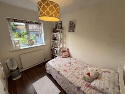 35 Ridgewood Avenue, Oldham, Image 23
