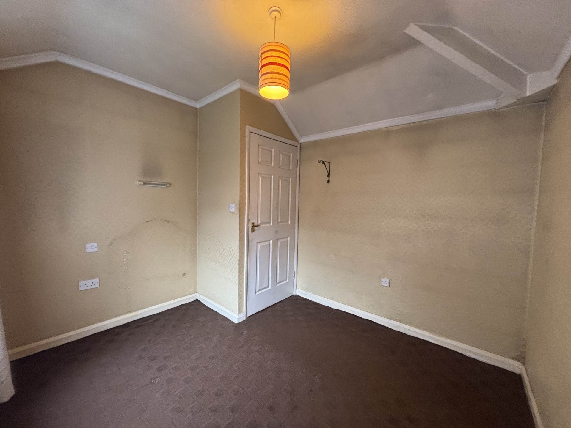 Ross Avenue, Oldham, Image 14
