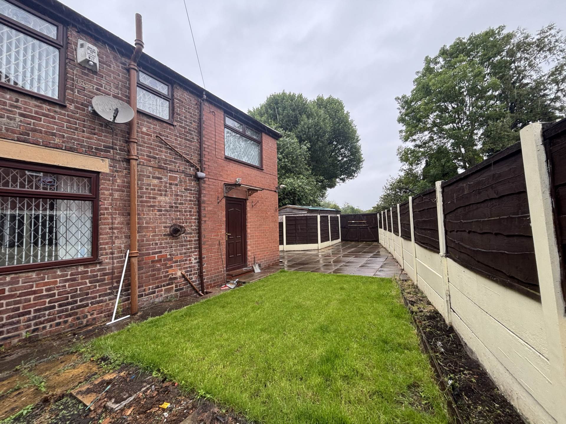 Ross Avenue, Oldham, Image 18