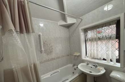 Ross Avenue, Oldham, Image 16