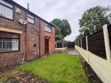 Ross Avenue, Oldham, Image 4