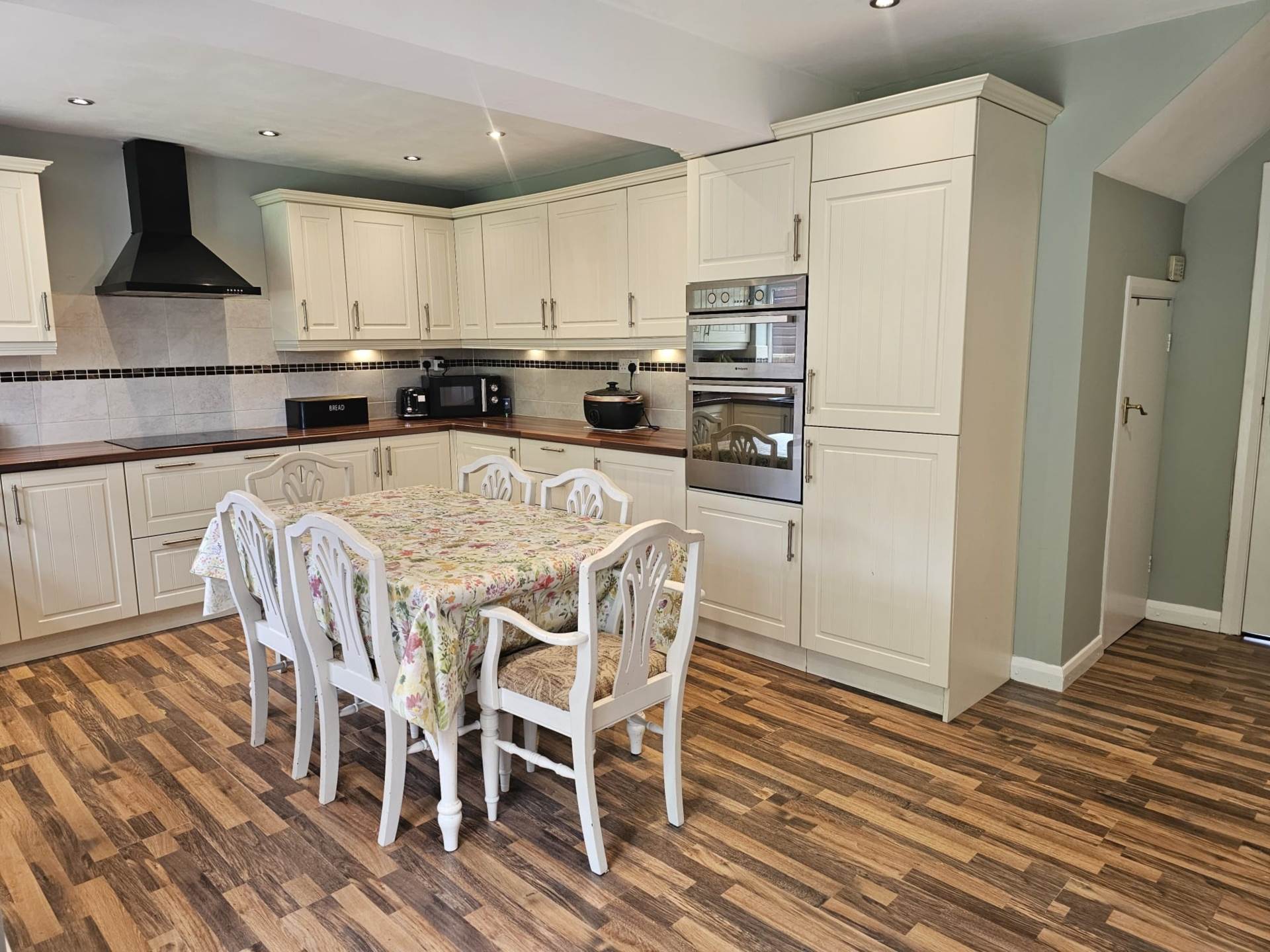18 Rowanwood, Oldham, Image 13