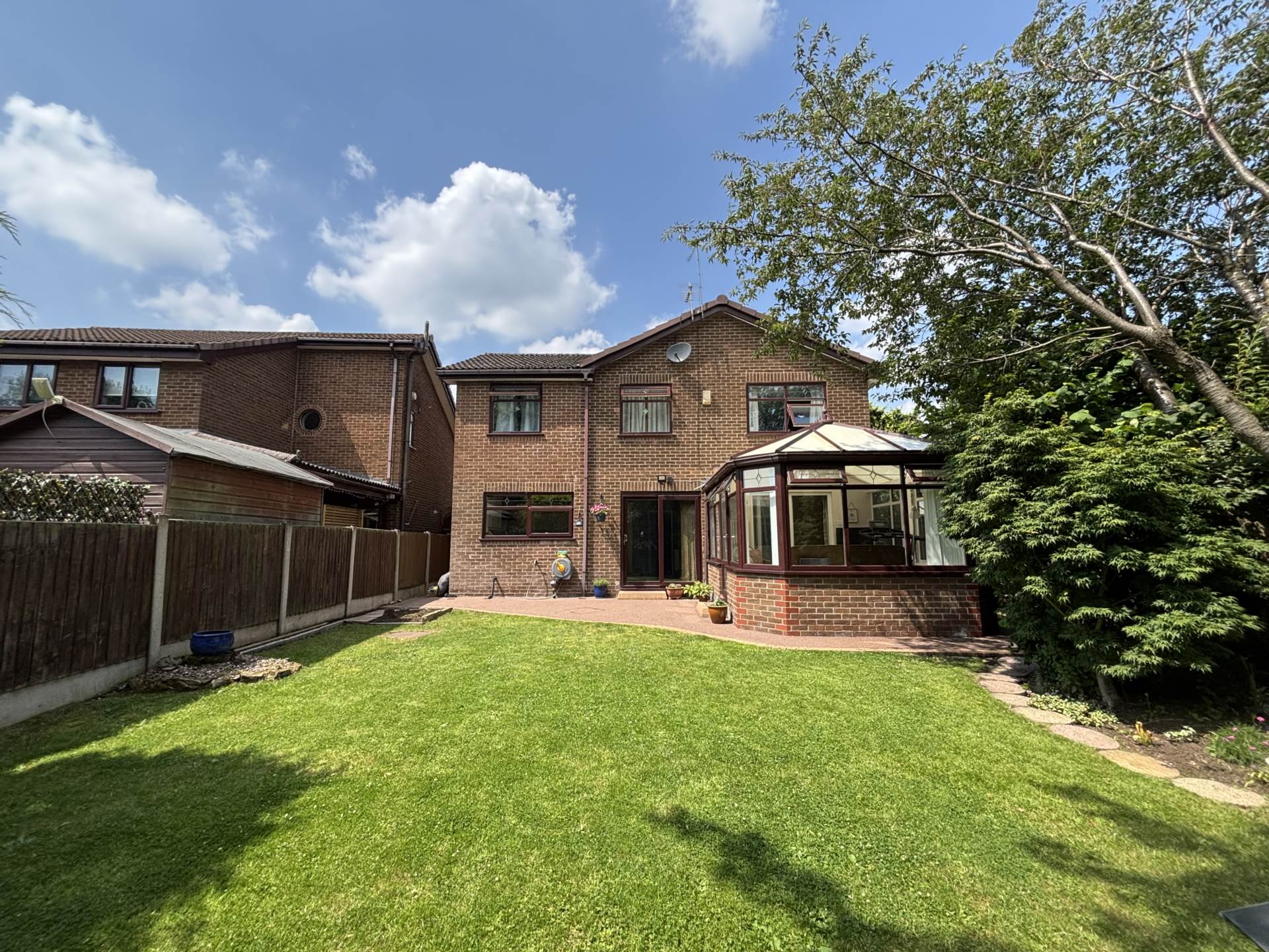 18 Rowanwood, Oldham, Image 3