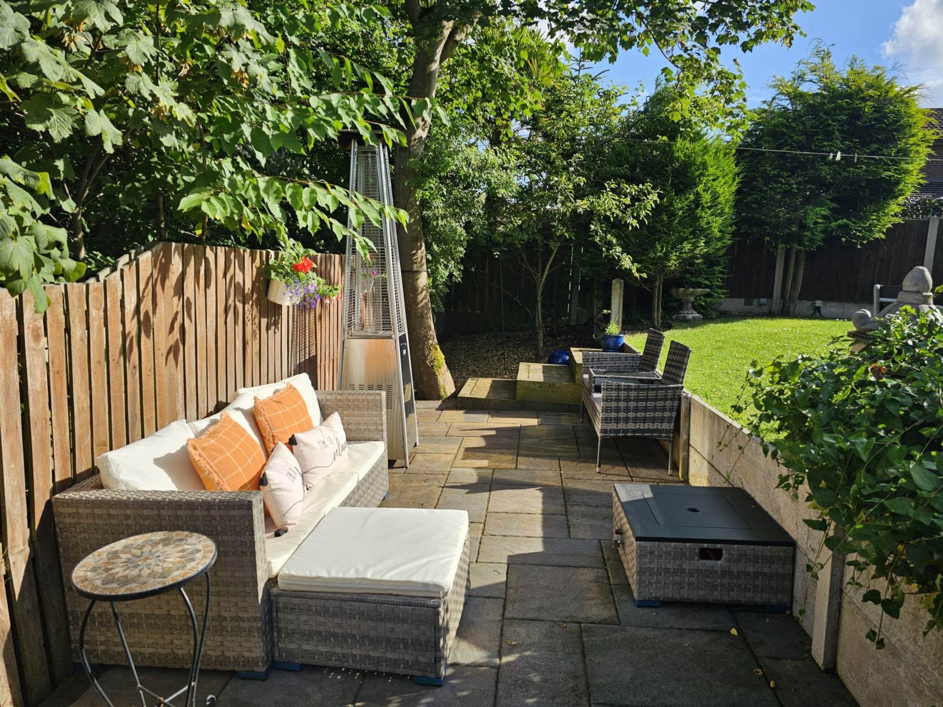 18 Rowanwood, Oldham, Image 36