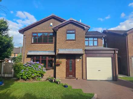 18 Rowanwood, Oldham