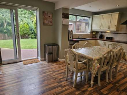 18 Rowanwood, Oldham, Image 16