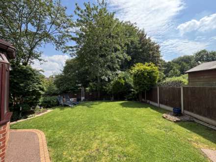 18 Rowanwood, Oldham, Image 32