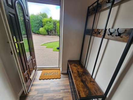 18 Rowanwood, Oldham, Image 5