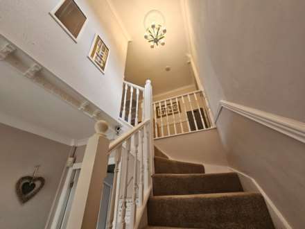 18 Rowanwood, Oldham, Image 6
