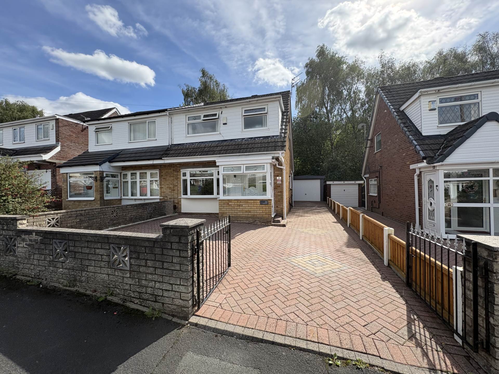 34 Hereford Way, Manchester, M24 2WN, Image 1