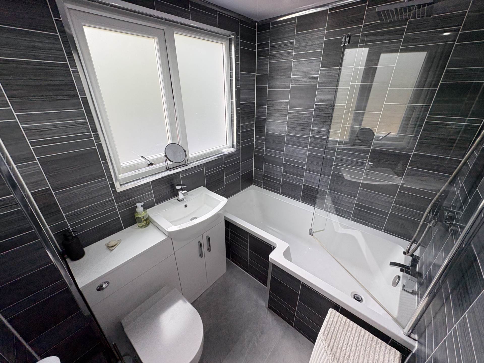 34 Hereford Way, Manchester, M24 2WN, Image 21