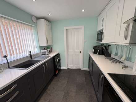 34 Hereford Way, Manchester, M24 2WN, Image 10