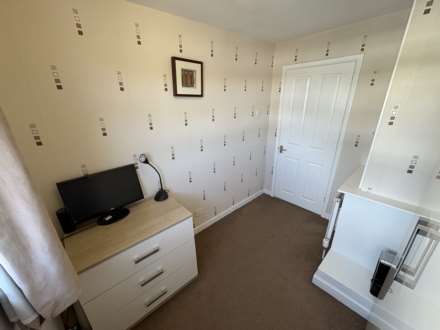 34 Hereford Way, Manchester, M24 2WN, Image 19