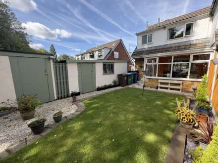 34 Hereford Way, Manchester, M24 2WN, Image 24