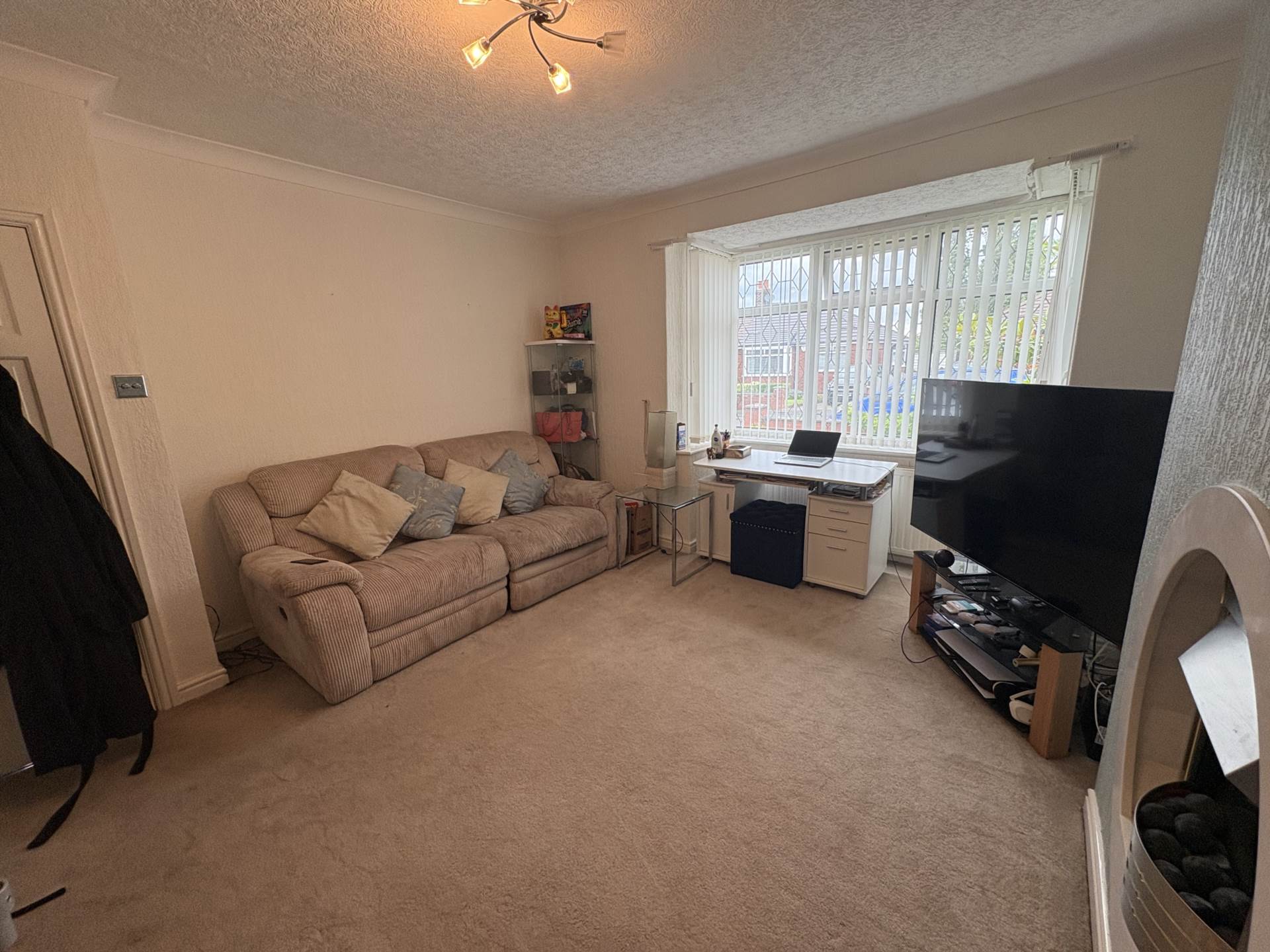 17 Ribble Avenue, Oldham, Image 5