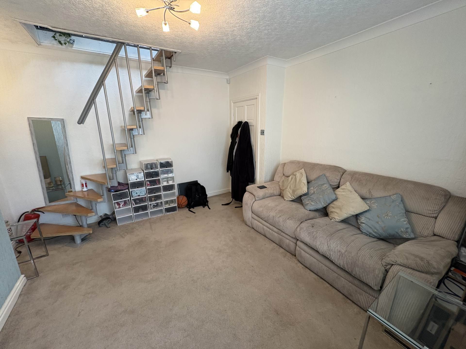 17 Ribble Avenue, Oldham, Image 6