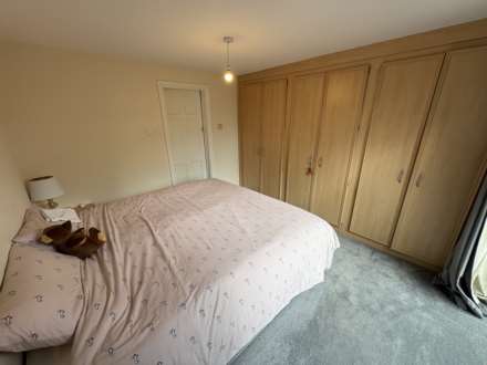 17 Ribble Avenue, Oldham, Image 13
