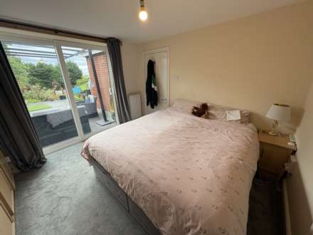 17 Ribble Avenue, Oldham, Image 14