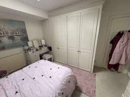 17 Ribble Avenue, Oldham, Image 19