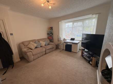 17 Ribble Avenue, Oldham, Image 5