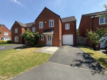 36 North Dene Park, Chadderton, OL9 9JN