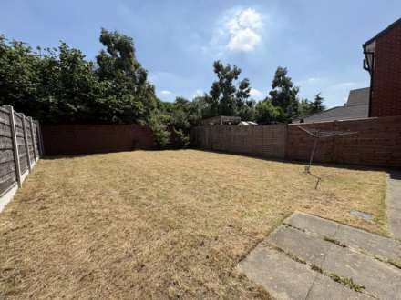 36 North Dene Park, Chadderton, OL9 9JN, Image 25
