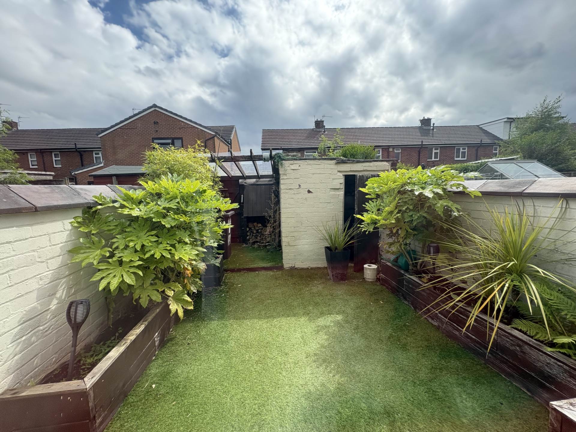 181 Burnley Lane, Oldham, Image 4