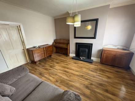 181 Burnley Lane, Oldham, Image 6