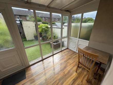 181 Burnley Lane, Oldham, Image 9