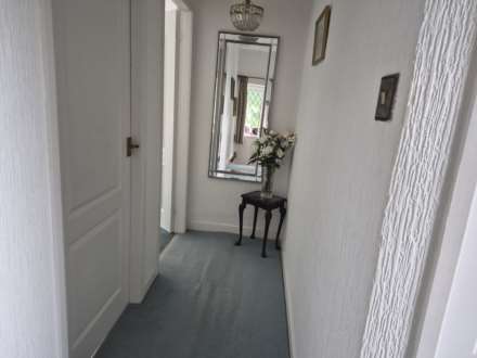 64 Saint Georges Square, Oldham, Image 13