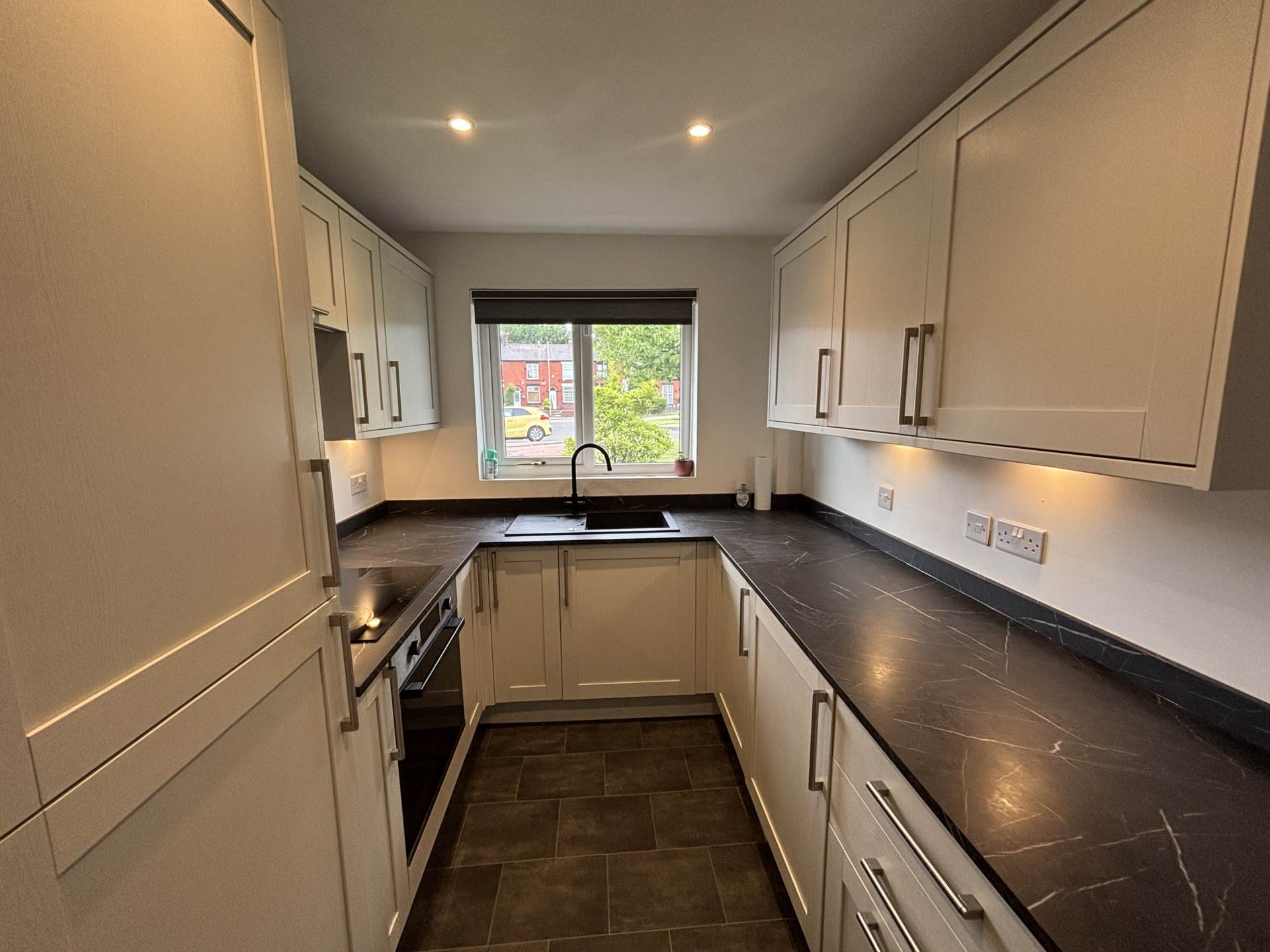 2 Violet Way, Middleton, Image 9