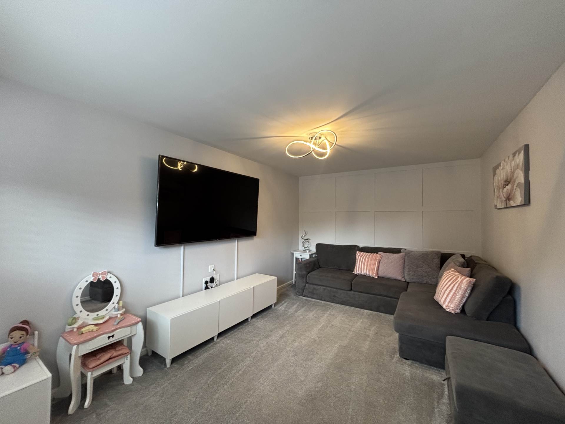 36 Watermill Avenue, Chadderton, Image 3