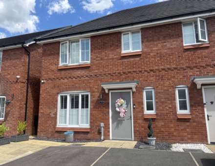 36 Watermill Avenue, Chadderton, Image 1