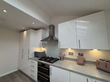 36 Watermill Avenue, Chadderton, Image 10