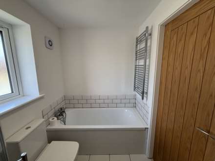 2 Tulip Close, Chadderton, Image 11