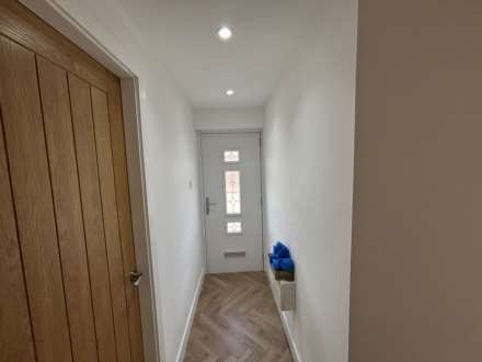 2 Tulip Close, Chadderton, Image 5