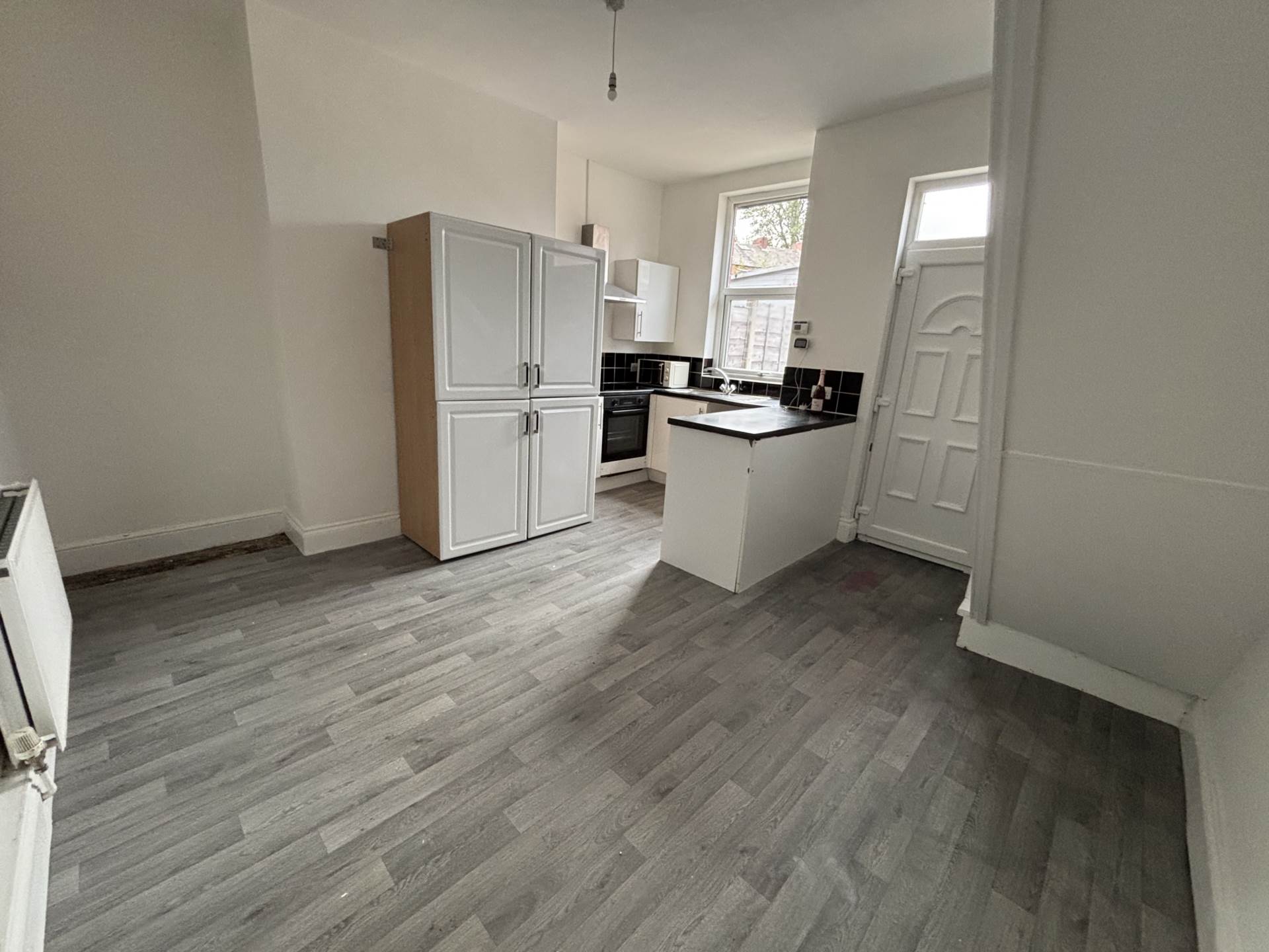 35 Robinson Street, Chadderton, Oldham, OL9 8QS, Image 4