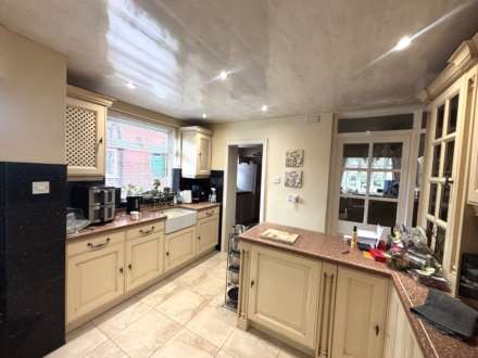 58 Haigh Lane, Oldham, Image 11
