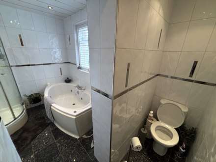 58 Haigh Lane, Oldham, Image 25