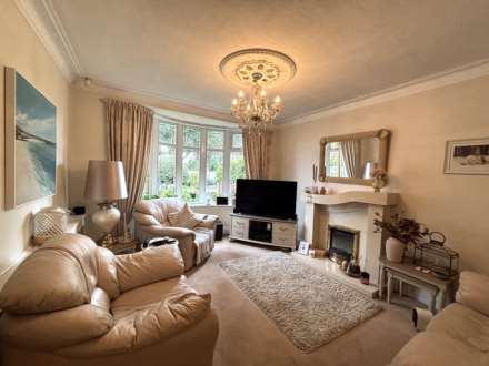 58 Haigh Lane, Oldham, Image 3