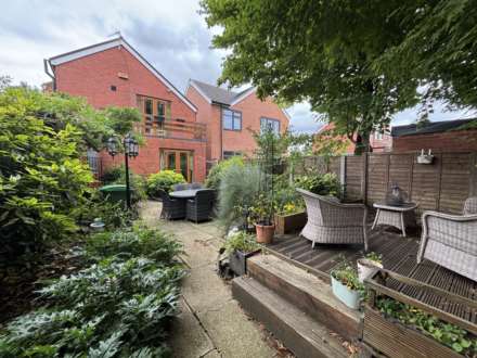 58 Haigh Lane, Oldham, Image 4