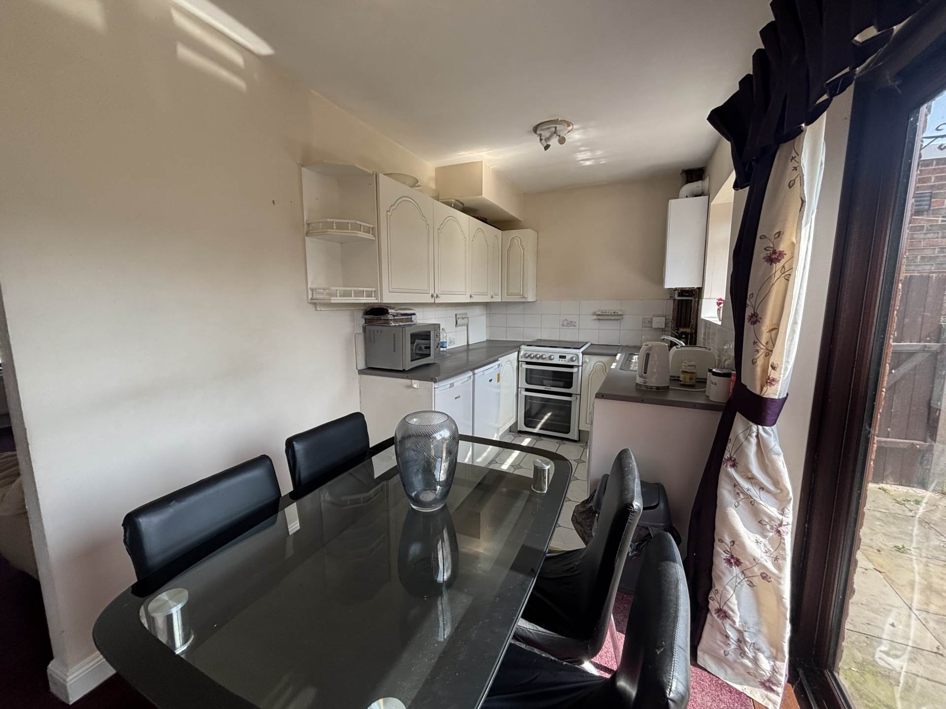 Perth Avenue, Oldham, Image 6