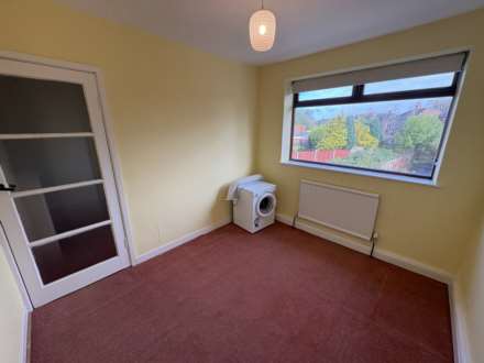 529 Foxdenton Lane, Oldham, OL9 9QS, Image 13