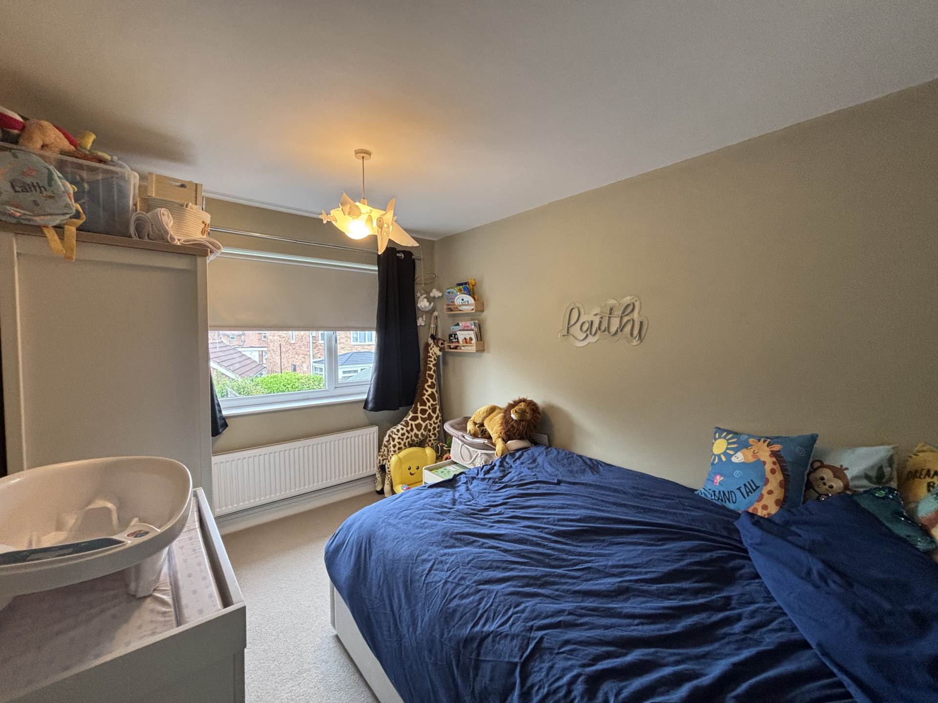 Redwood, Oldham, Image 14