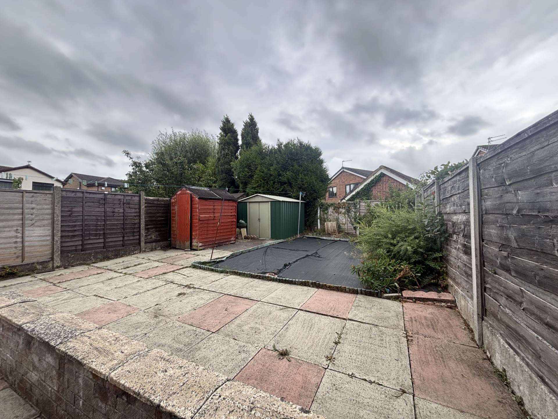 Redwood, Oldham, Image 20