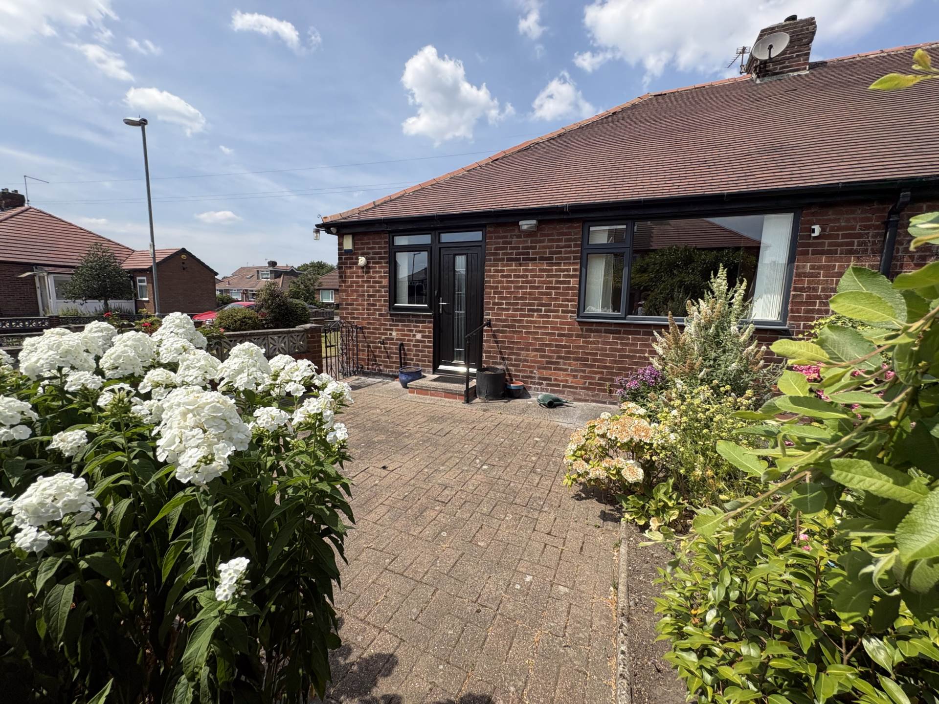 24 Merton Grove, Oldham, Image 1