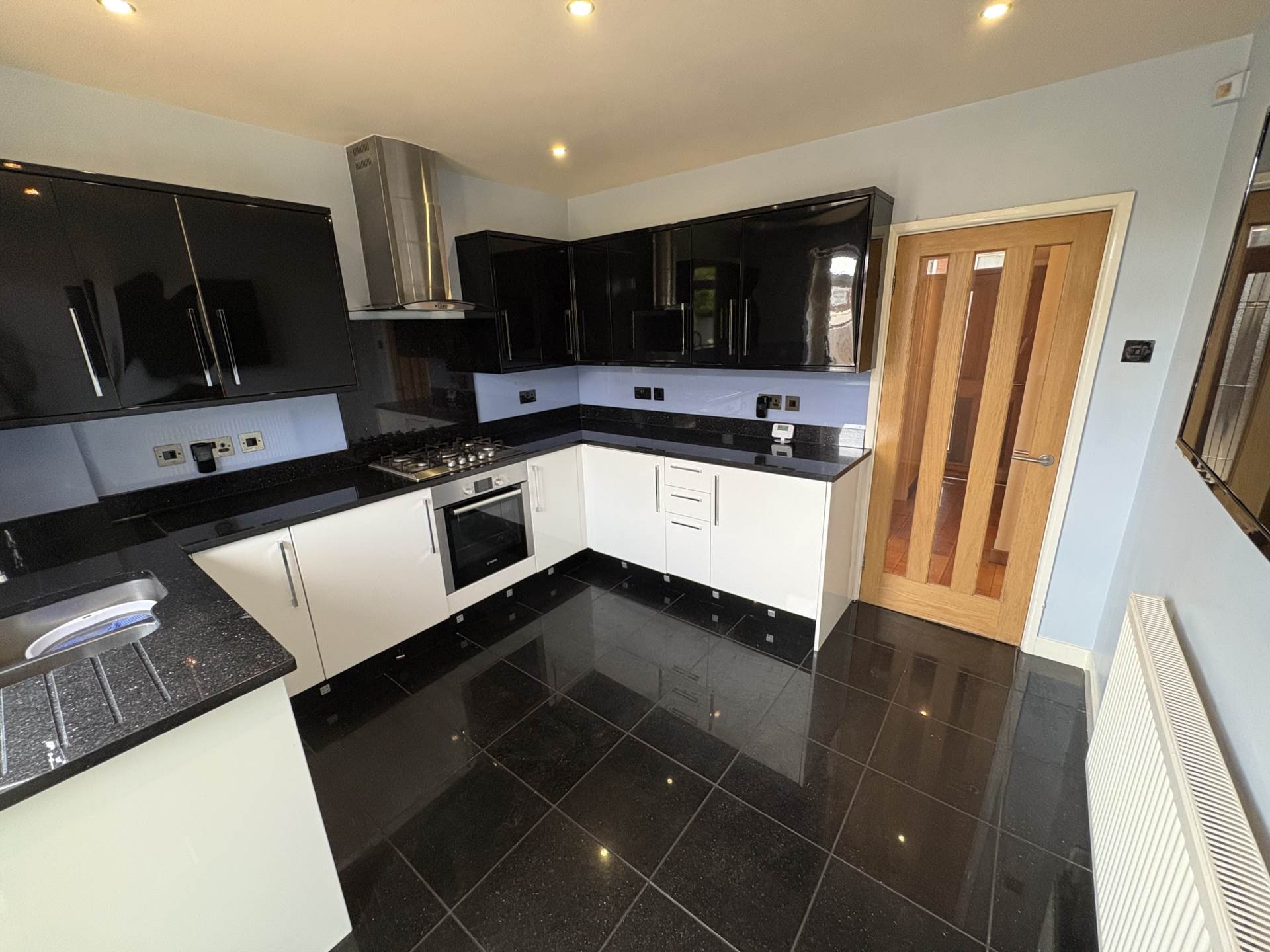 24 Merton Grove, Oldham, Image 6