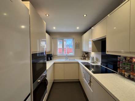 7 Cherrywood, Oldham, OL9 9TX, Image 8