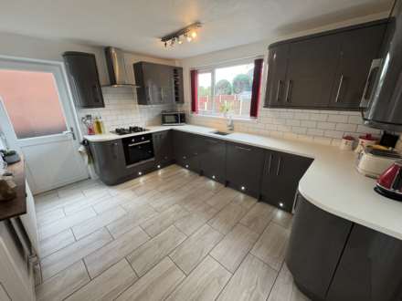 Irk Vale Drive, Chadderton, Image 9